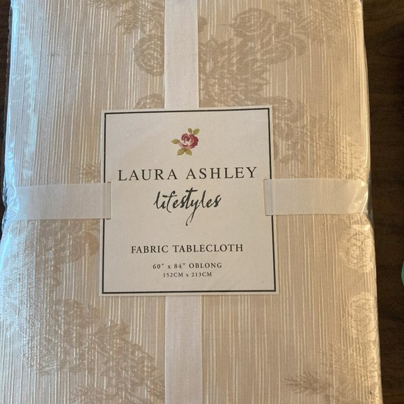 Laura Ashley Dining Tablecloth By Laura Ashley 6x84 New Poshmark